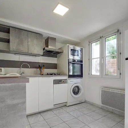 Casa vacanze 2 Bedroom Pet Friendly In *