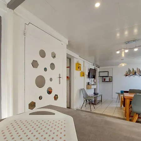 2 Bedroom Pet Friendly In *
